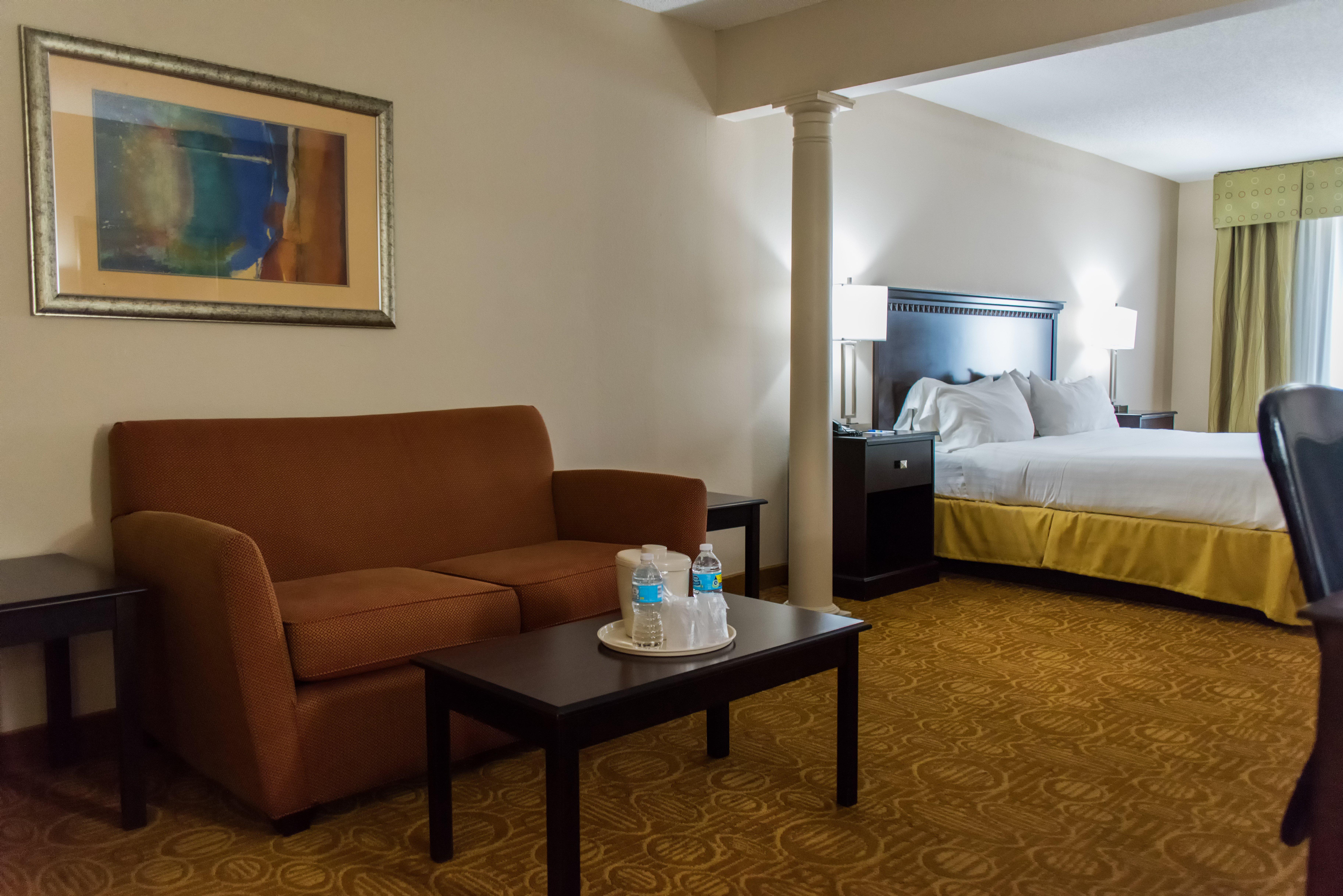 Holiday Inn Express Hotel & Suites Kinston, An Ihg Hotel Exterior photo